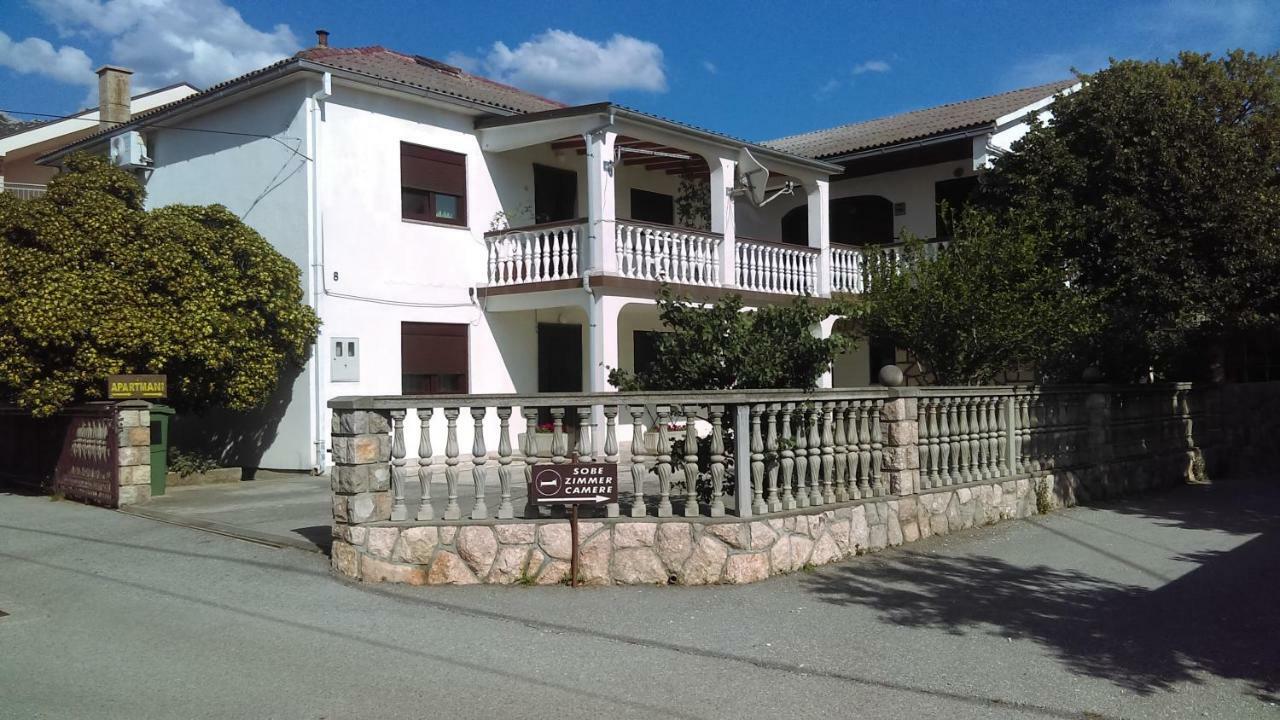 Ruza I Natalija Apartamento Karlobag Exterior foto