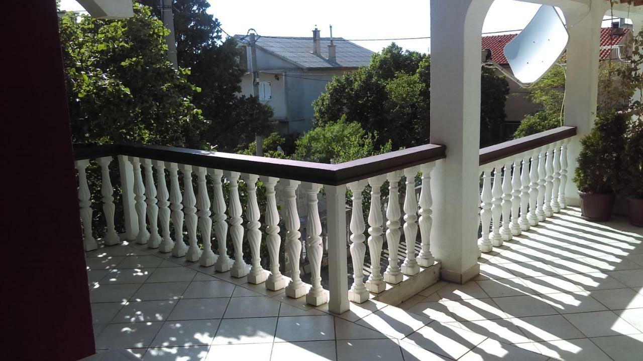Ruza I Natalija Apartamento Karlobag Exterior foto